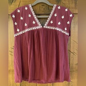 Super cute Lucky Brand top